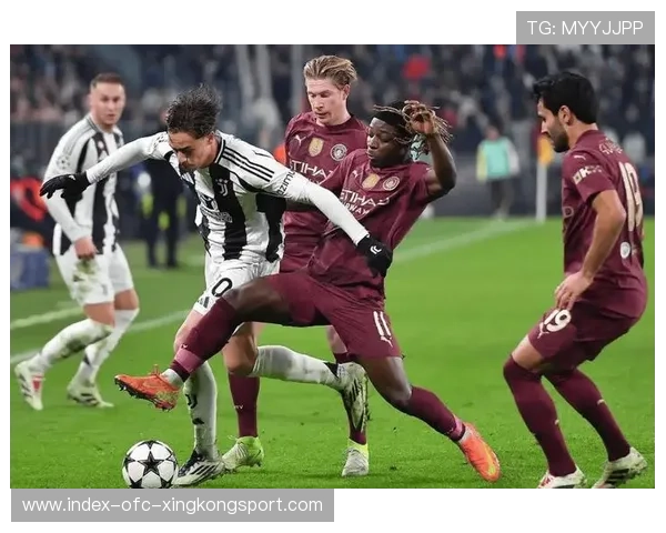 尤文中场短传如刀剖，攻破对手防线